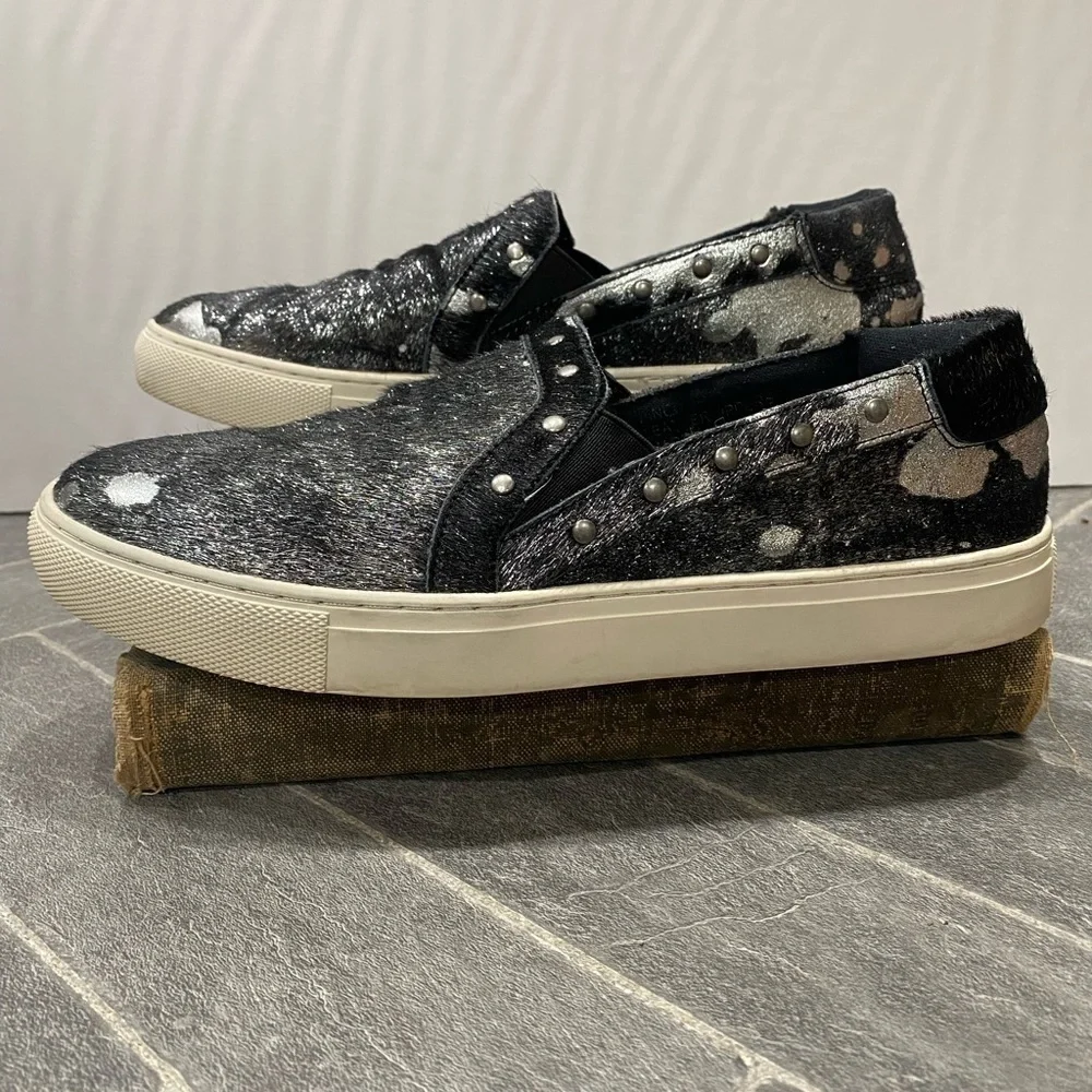 Corky’s Pine Top Pewter Leather Slip On Sneakers Size 9